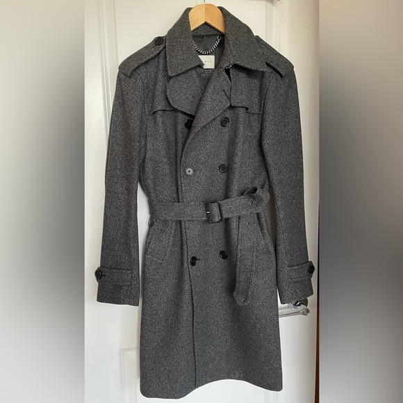 Dark grey wool 3/4 length coat
by Sandro Paris - Picture 3 of 6